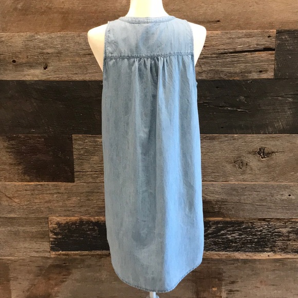 Soft Joie Variegated Chambray Sleeveless Dress - Picture 2 of 7